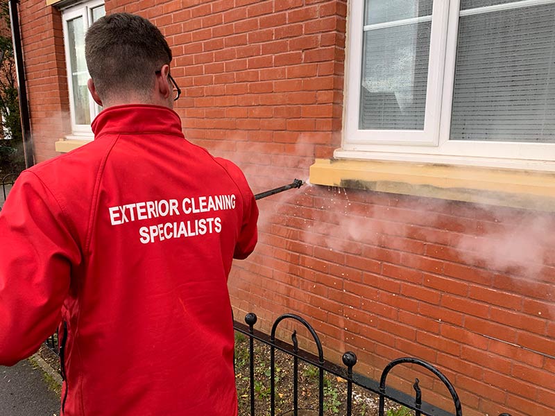 Render Cleaning Service Swindon
